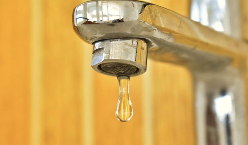 Slik oppdager du skjulte vannlekkasjer i ⁣hjemmet ditt